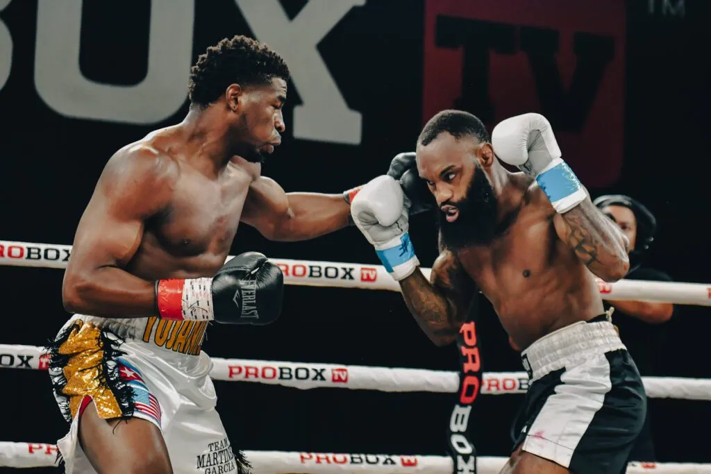 Boxing Weight Classes Secret: How Fighters Gain 20+ Pounds Overnight (Legal Loophole Exposed)